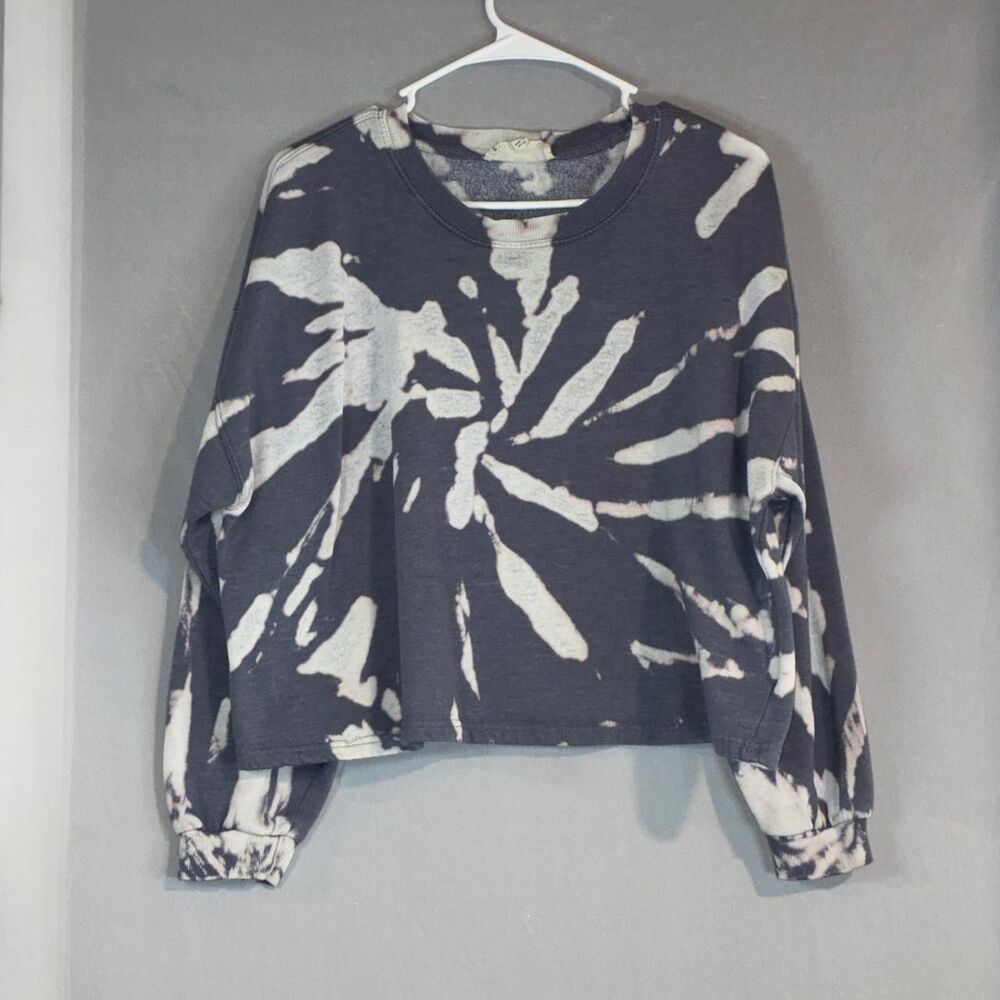 Pink-republic Women's Grey and Black Sweatshirt